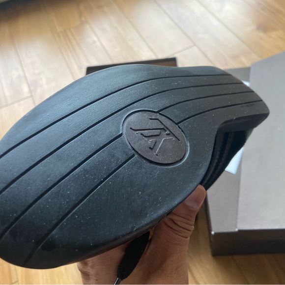 Genuine Louis Vuitton men’s shoes - Picture 10 of 10